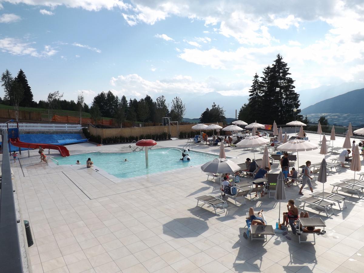 Hotel Roen Ruffre-Mendola Exteriör bild